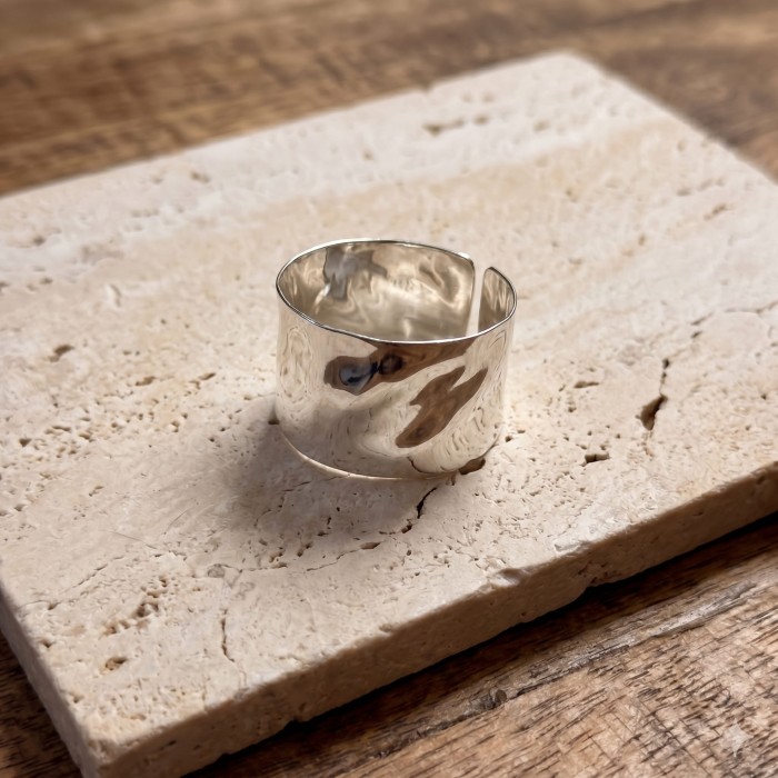 Wide_polished_silver_cuff_ring_202606251026.jpeg