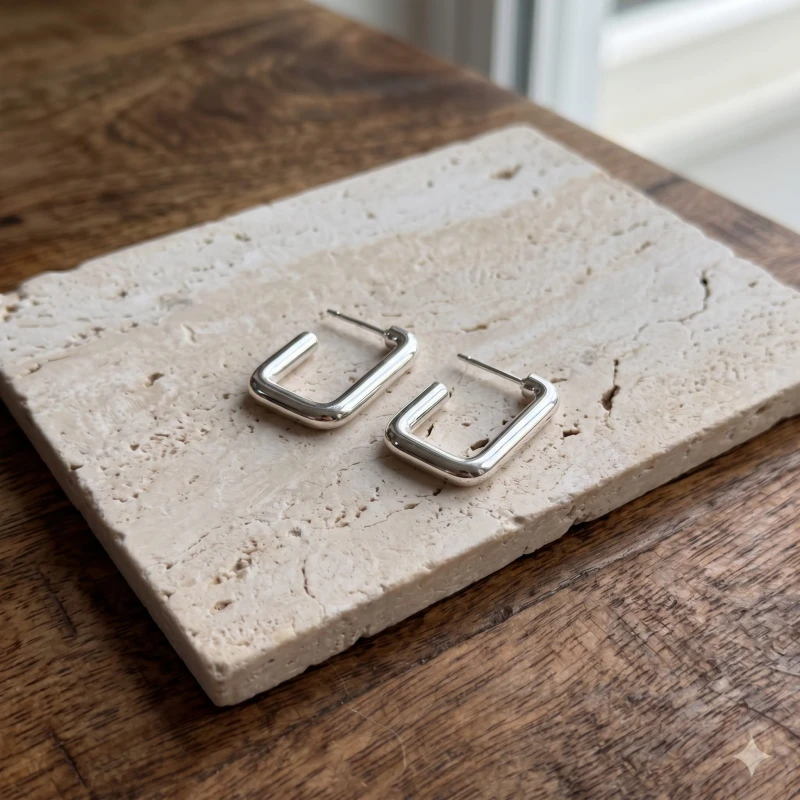 Polished_silver_square_hoop_earrings_202606250859.jpeg