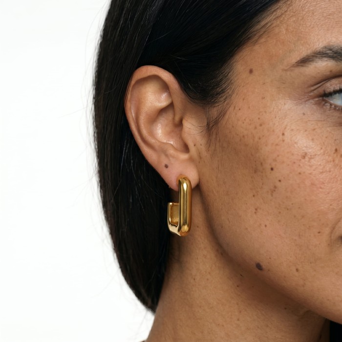 Extreme_close-up_on_the_ear_202606241121.jpeg